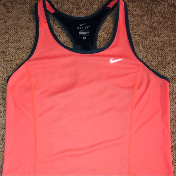 Nike Tops - Razorback
 Top! Great condition♥️⭐️